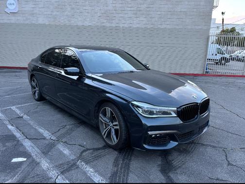 2016 BMW 750 i