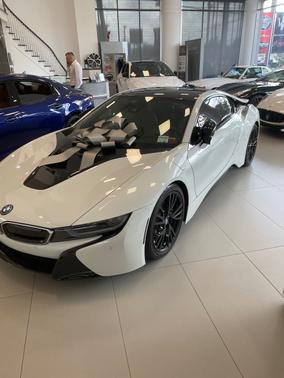 White 2015 BMW i8 Base