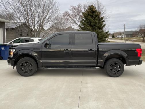 Photo 1 of 8 of 2019 Ford F-150 Lariat