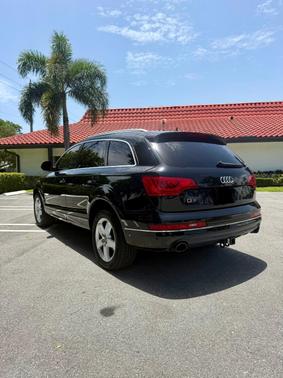 Black 2013 Audi Q7 3.0T Premium Plus
