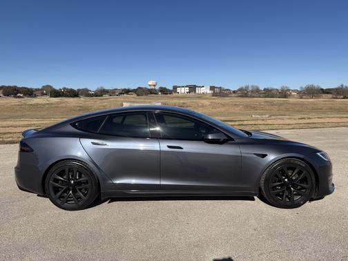 2023 Tesla Model S Standard Range