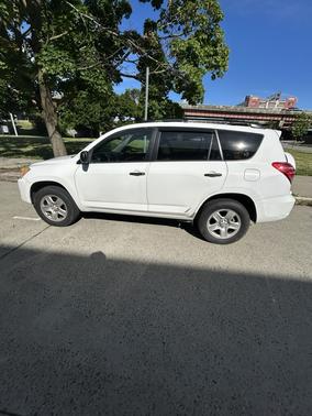 White 2010 Toyota RAV4 Base