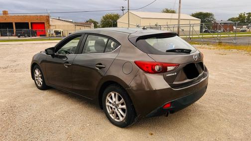 Gray 2016 Mazda Mazda3 i Sport
