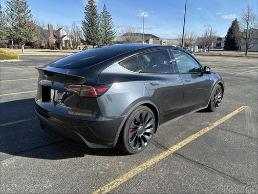 2025 Tesla Model Y Performance