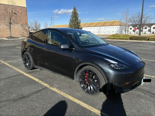 2025 Tesla Model Y Performance