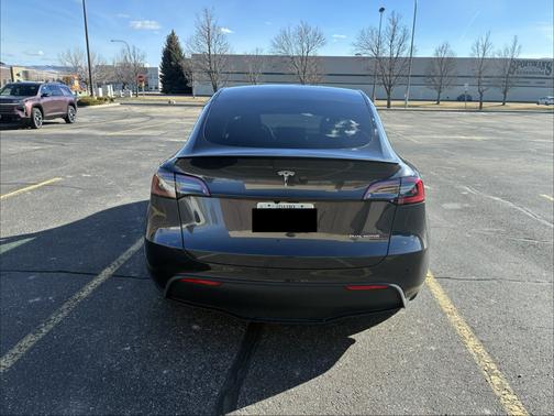 2025 Tesla Model Y Performance