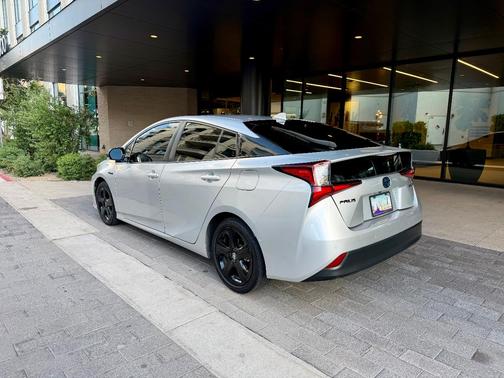 Silver 2019 Toyota Prius XLE