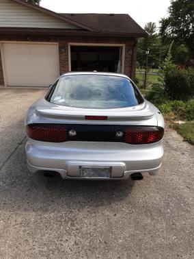 Photo 2 of 22 of 1998 Pontiac Firebird Trans Am