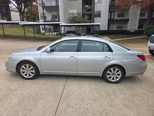 2005 Toyota Avalon Limited