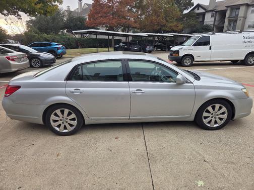 2005 Toyota Avalon Limited
