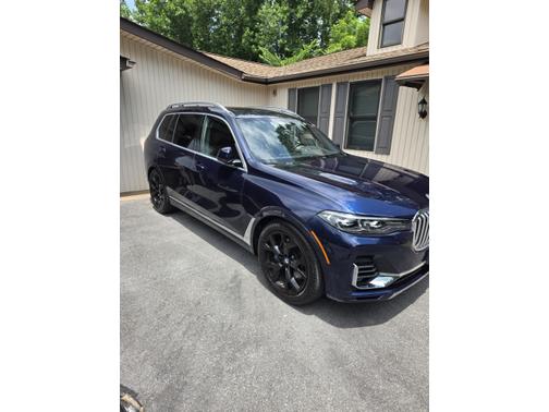 Blue 2022 BMW X7 xDrive40i