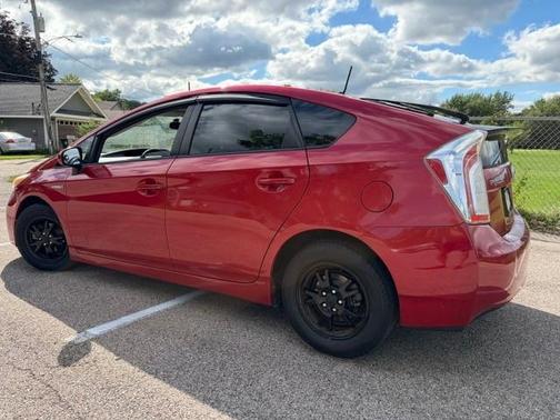 Red 2014 Toyota Prius Two