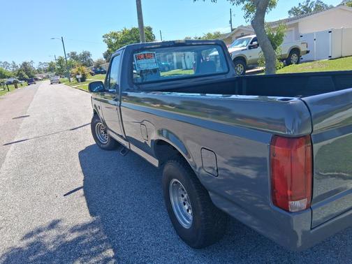 Gray 1993 Ford F-150 XL Flareside