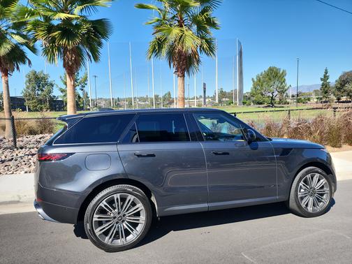 2024 Land Rover Range Rover Sport P360 SE