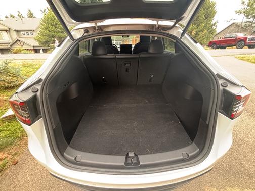 White 2022 Tesla Model Y Long Range