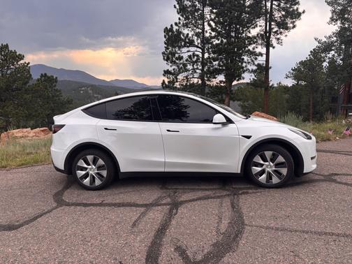 White 2022 Tesla Model Y Long Range