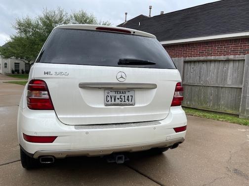 White 2011 Mercedes-Benz M-Class ML 350