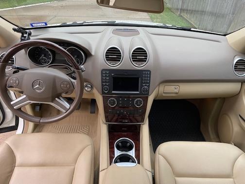 White 2011 Mercedes-Benz M-Class ML 350