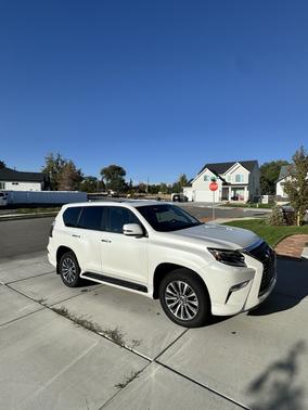 White 2023 Lexus GX 460 Luxury