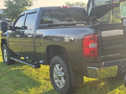 Gray 2011 Chevrolet Silverado 2500 LT