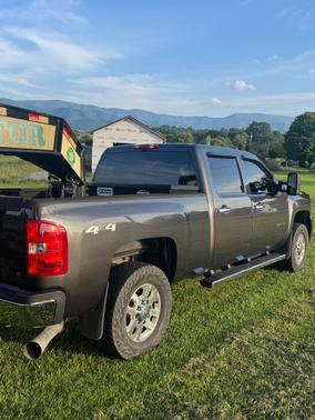 Gray 2011 Chevrolet Silverado 2500 LT
