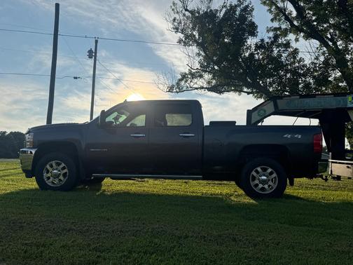 Gray 2011 Chevrolet Silverado 2500 LT