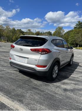 2016 Hyundai TUCSON SE