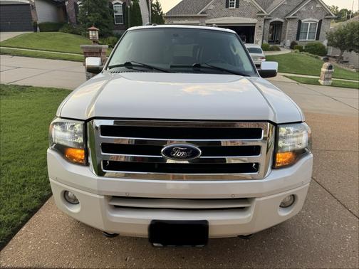 White 2014 Ford Expedition Limited