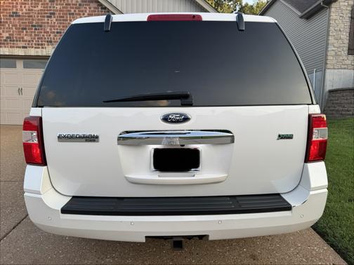 White 2014 Ford Expedition Limited