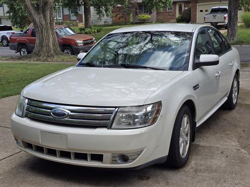 2009 Ford Taurus SE