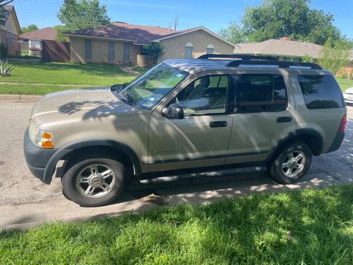 2005 Ford Explorer XLS