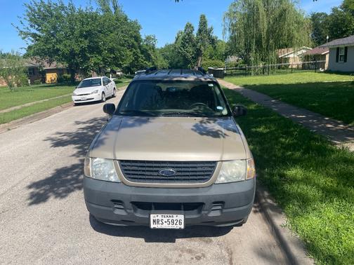 2005 Ford Explorer XLS