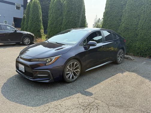 Blue 2022 Toyota Corolla SE
