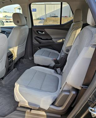 Black 2020 Chevrolet Traverse LT Cloth