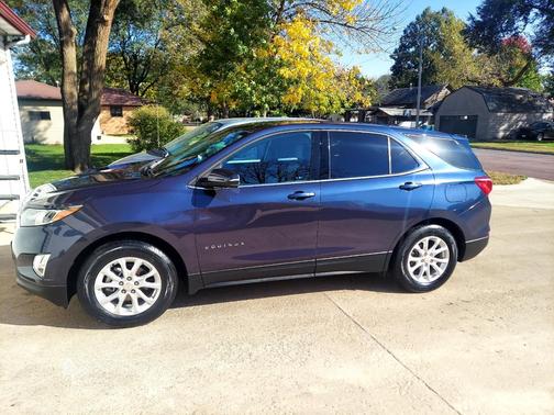 Blue 2018 Chevrolet Equinox LT