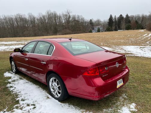 Photo 2 of 12 of 2007 Buick Lucerne CXL