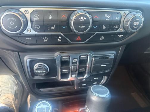 Black 2020 Jeep Gladiator Overland