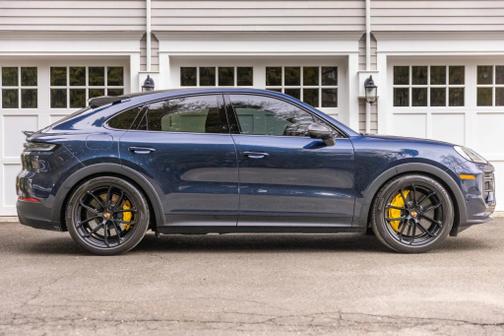 2025 Porsche Cayenne Cayenne Turbo GT