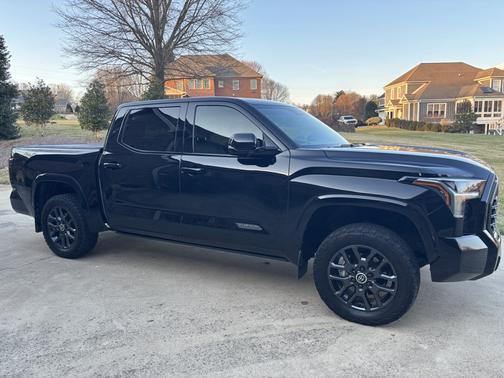 2023 Toyota Tundra Platinum