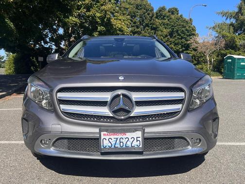 Gray 2015 Mercedes-Benz GLA-Class GLA 250 4MATIC
