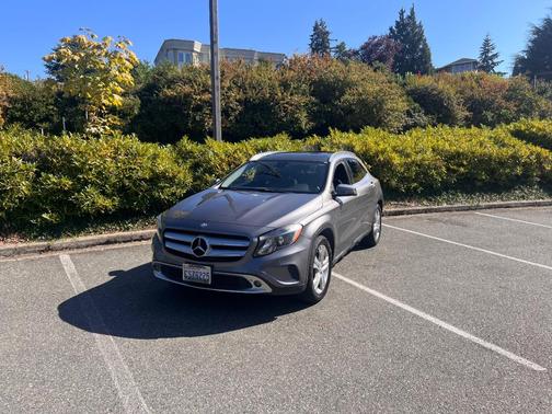 Gray 2015 Mercedes-Benz GLA-Class GLA 250 4MATIC