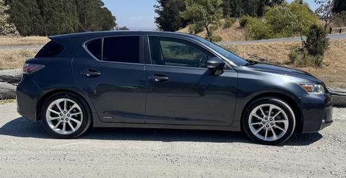2011 Lexus CT 200h Premium