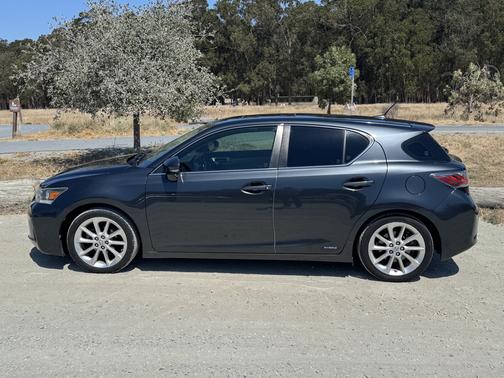 2011 Lexus CT 200h Premium