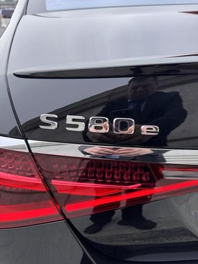 Black 2024 Mercedes-Benz S-Class S 580e 4MATIC