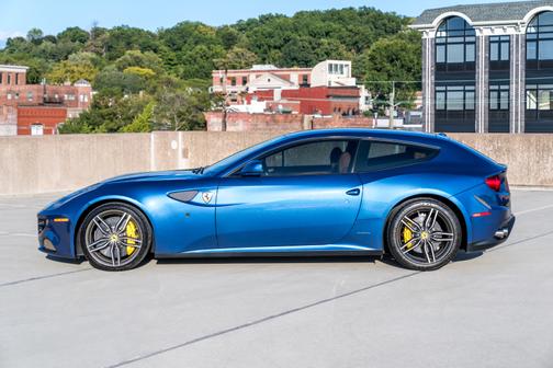 2014 Ferrari FF Base