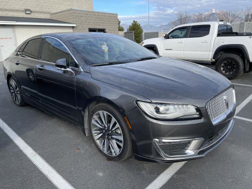 Photo 2 of 14 of 2017 Lincoln MKZ Hybrid Reserve