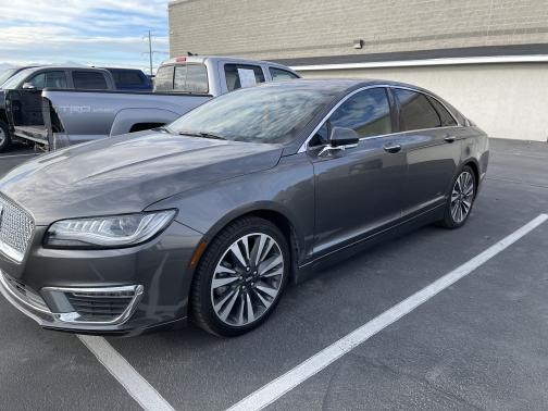 Photo 3 of 14 of 2017 Lincoln MKZ Hybrid Reserve