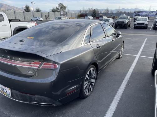 Photo 4 of 14 of 2017 Lincoln MKZ Hybrid Reserve