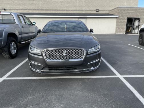 Photo 5 of 14 of 2017 Lincoln MKZ Hybrid Reserve
