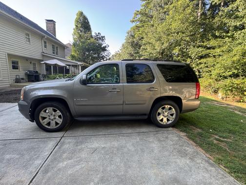 Gray 2007 GMC Yukon SLT